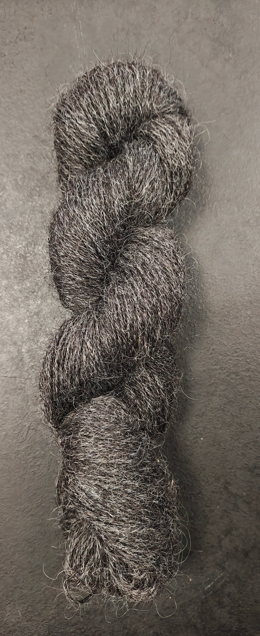 Natursvart 3tr halvkamgarn, Gotlandsfår - 100g