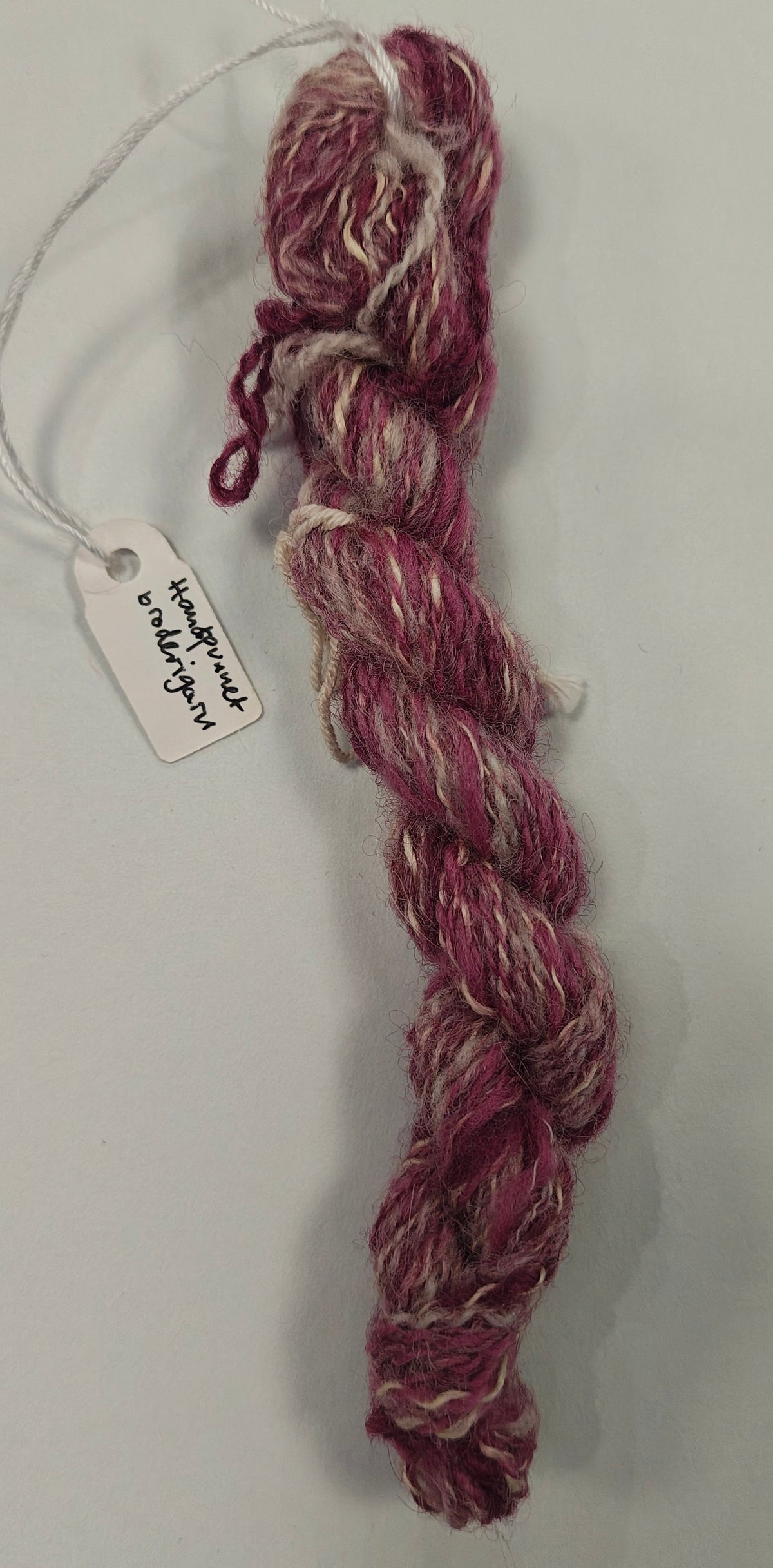 Handspunnet broderigarn