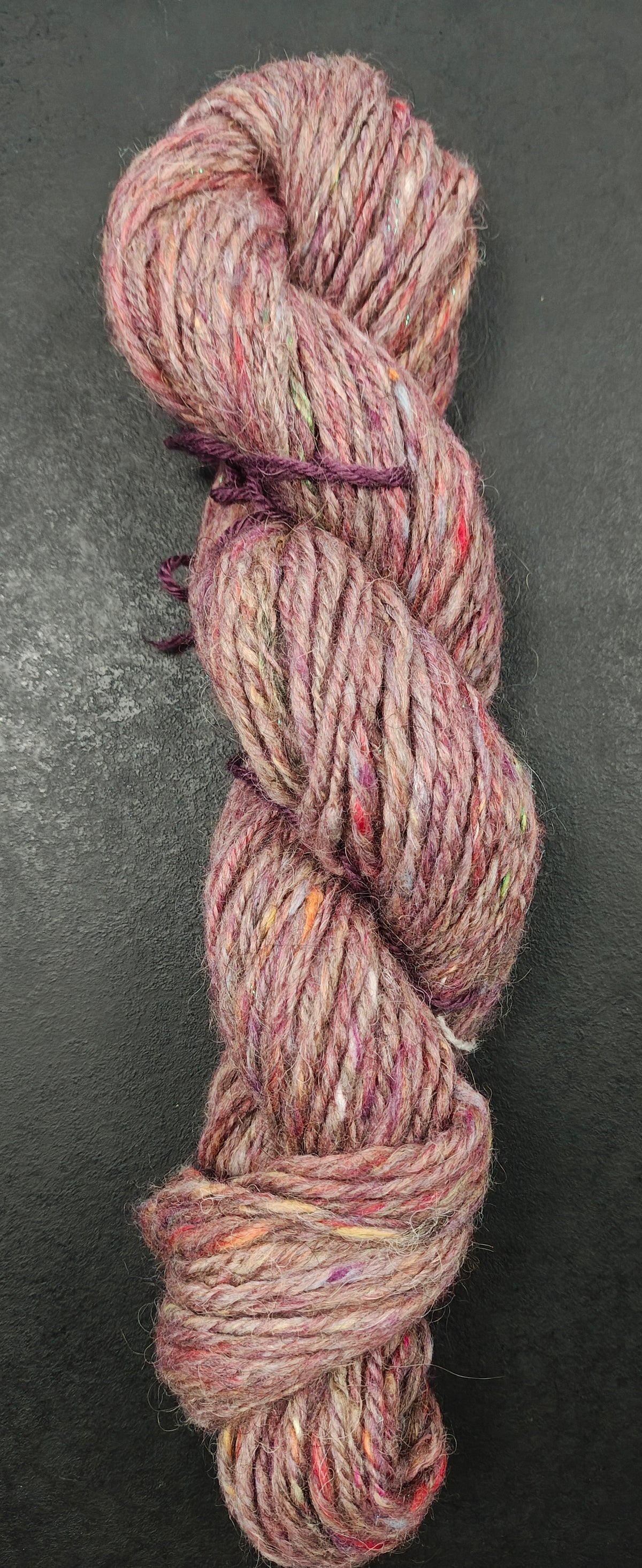 Handspunnet garn, ullmix - 55g