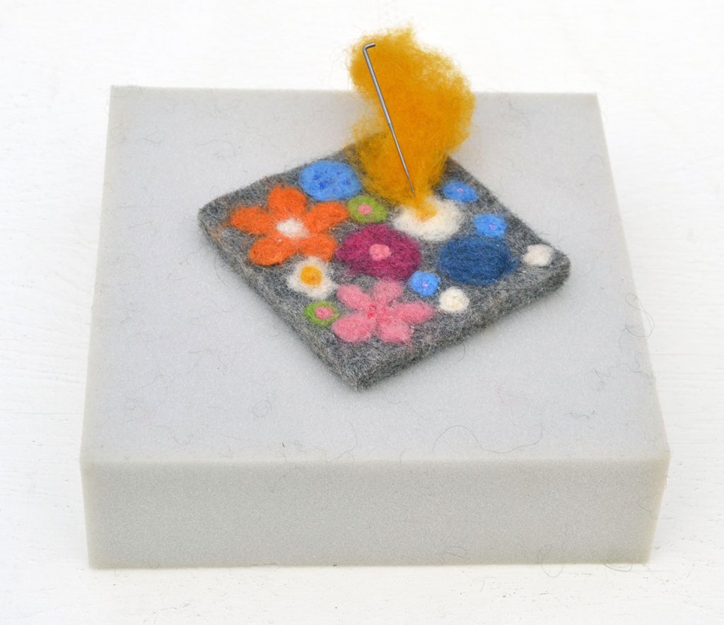 Skumgummiplatta 20x20cm för tovning